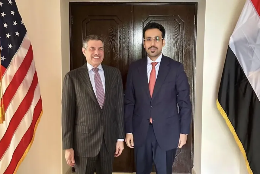 رئيس هيئة مساندة لـ مجلس القيادة الرئاسي يبحث مع السفير الأمريكي ”انفصال الجنوب“